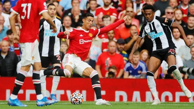 HLV Rangnick nói gì khi Man Utd sảy chân trước Newcastle? - Ảnh 1. HLV Rangnick nói gì khi Man Utd sảy chân trước Newcastle? - Ảnh 1.