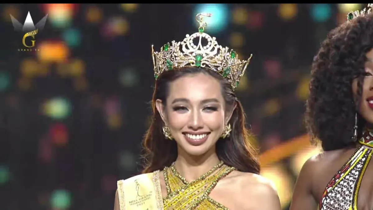 Thùy Tiên đăng quang Miss Grand International 2021 - Ảnh 3.