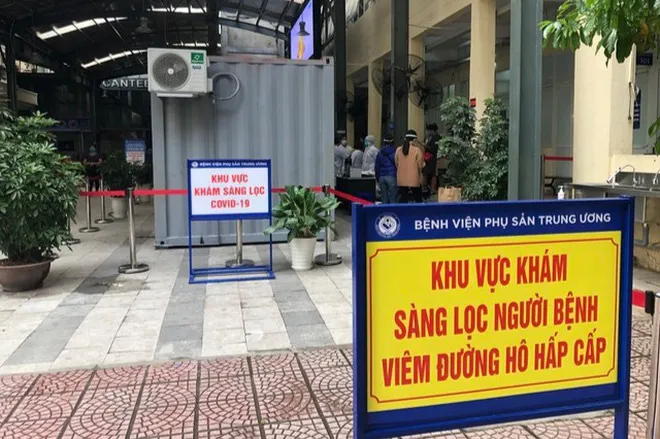 Hà Nội tăng cường biện pháp đảm bảo an toàn tại bệnh viện, cơ sở y tế - Ảnh 1.