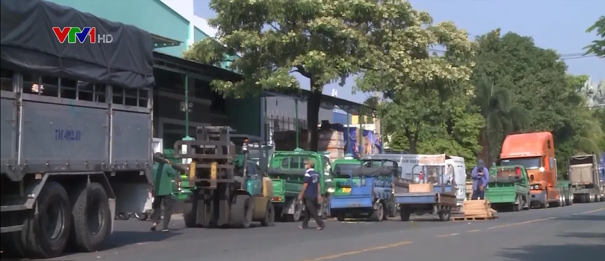 Bài toán thiếu nhân lực vì nhiều lao động về quê chưa quay trở lại - Ảnh 1.