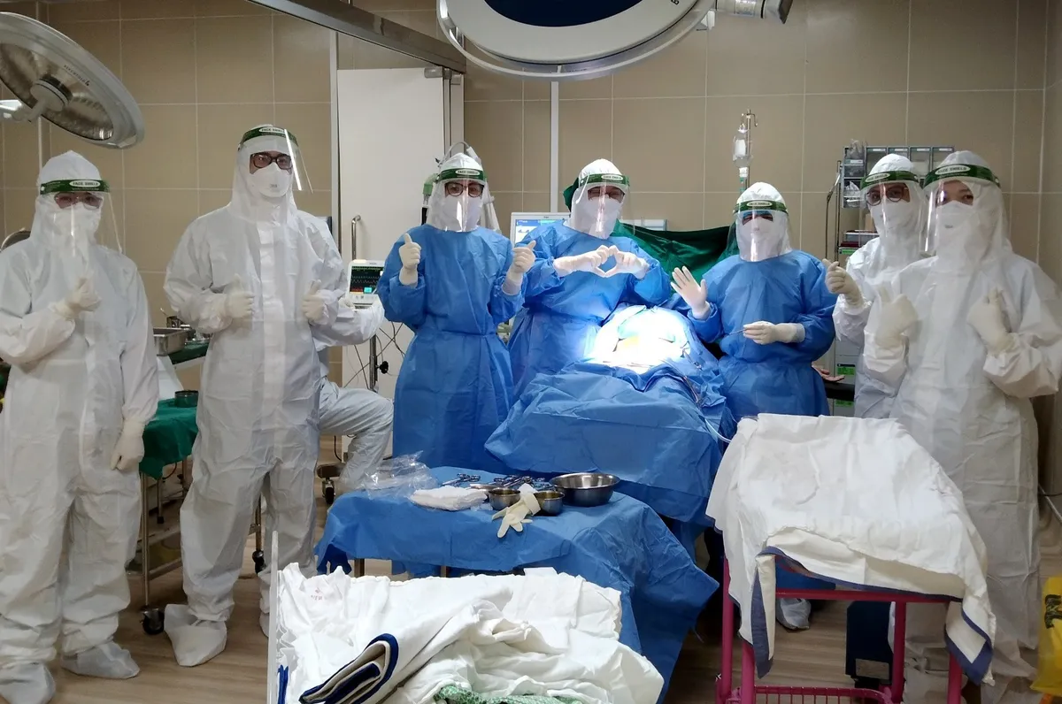 Cặp song thai IVF đầu tiên chào đời trong khu điều trị COVID-19 tại Hà Nội - Ảnh 1. Cặp song thai IVF đầu tiên chào đời trong khu điều trị COVID-19 tại Hà Nội - Ảnh 1.