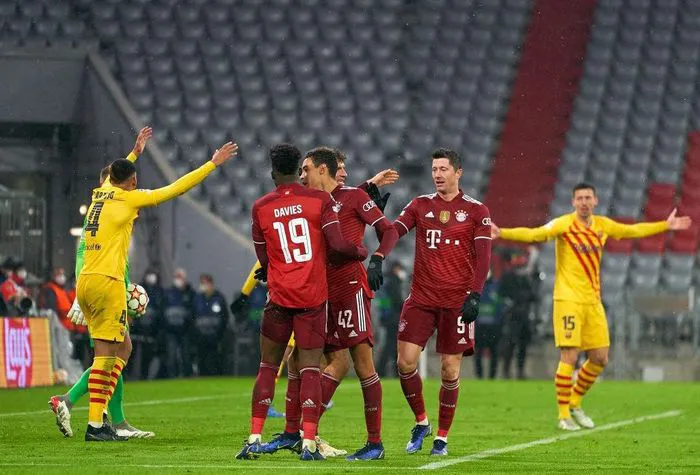 Bị loại khỏi Champions League, Barca tiếp tục bị thâm hụt tài chính - Ảnh 1. Bị loại khỏi Champions League, Barca tiếp tục bị thâm hụt tài chính - Ảnh 1.