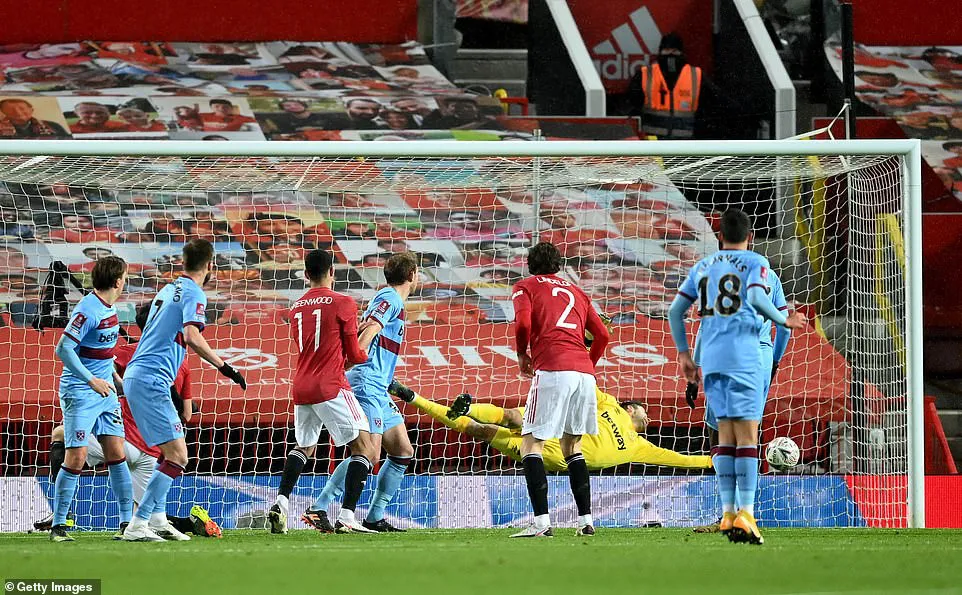 Man Utd 1-0 West Ham Utd: McTominay ghi b&agrave;n, Quỷ đỏ v&agrave;o tứ kết FA Cup - Ảnh 2.