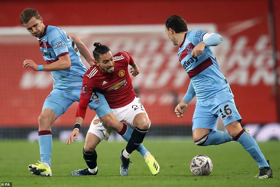 Man Utd 1-0 West Ham Utd: McTominay ghi b&agrave;n, Quỷ đỏ v&agrave;o tứ kết FA Cup - Ảnh 1.