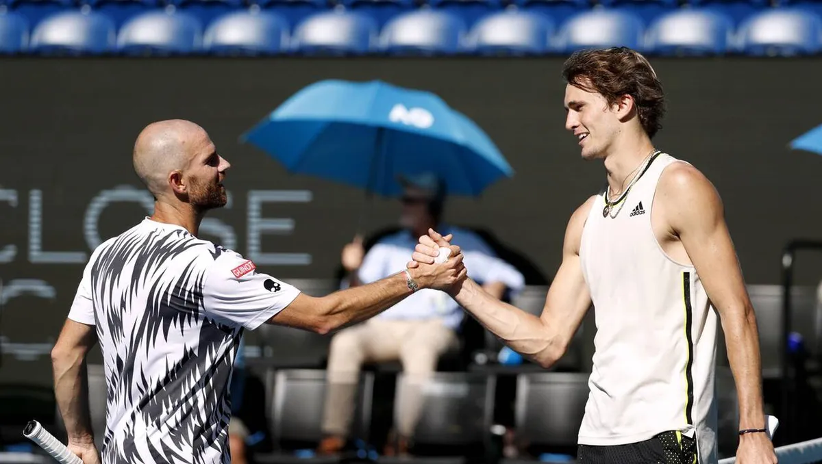 Zverev dễ dàng vượt qua vòng 3 Australia mở rộng - Ảnh 1. Zverev dễ dàng vượt qua vòng 3 Australia mở rộng - Ảnh 1.