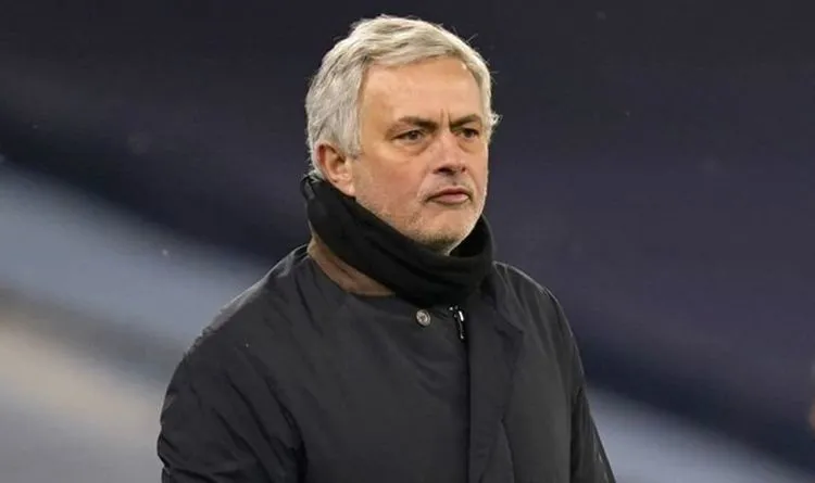 Thua trận trước Man City, Mourinho đổ lỗi cho lịch thi đấu và VAR - Ảnh 2. Thua trận trước Man City, Mourinho đổ lỗi cho lịch thi đấu và VAR - Ảnh 2.