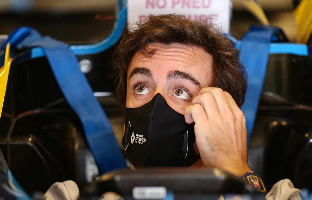 Fernando Alonso được phép xuất viện sau tai nạn - Ảnh 1. Fernando Alonso được phép xuất viện sau tai nạn - Ảnh 1.