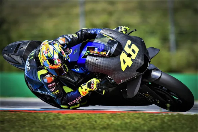 Yamaha đồng ý gia hạn hợp đồng với MotoGP - Ảnh 1. Yamaha đồng ý gia hạn hợp đồng với MotoGP - Ảnh 1.