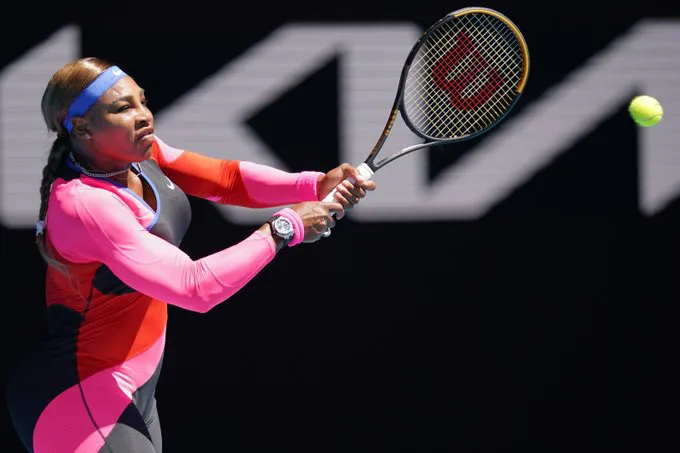 Đánh bại tượng đài Serena Williams, Naomi Osaka vào chung kết Australia mở rộng 2021 - Ảnh 2. Đánh bại tượng đài Serena Williams, Naomi Osaka vào chung kết Australia mở rộng 2021 - Ảnh 2.