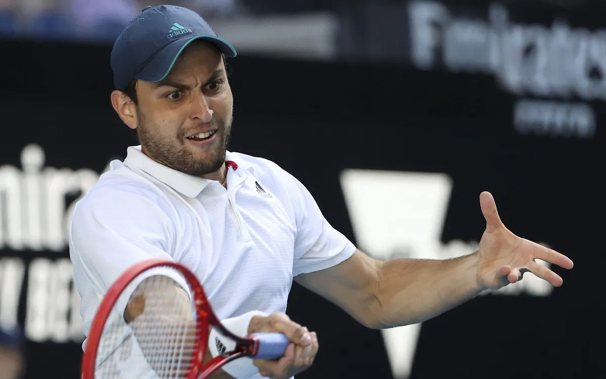 Novak Djokovic 3-0 Aslan Karatsev: Nole dễ dàng vào chung kết Australia mở rộng 2021 - Ảnh 2. Novak Djokovic 3-0 Aslan Karatsev: Nole dễ dàng vào chung kết Australia mở rộng 2021 - Ảnh 2.
