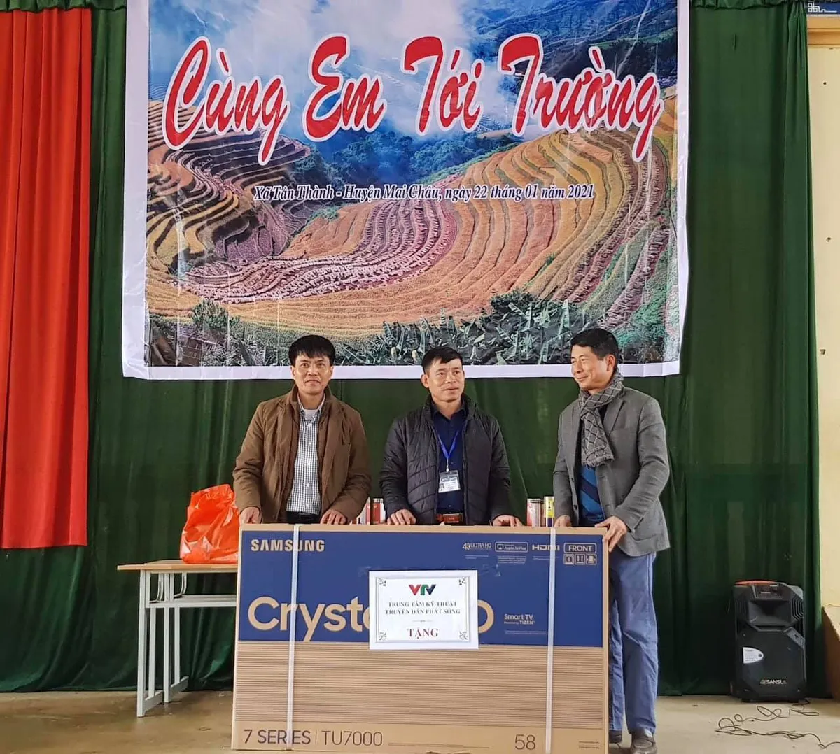 Món quà ý nghĩa cho các học sinh vùng cao dịp Tết Tân Sửu - Ảnh 6.