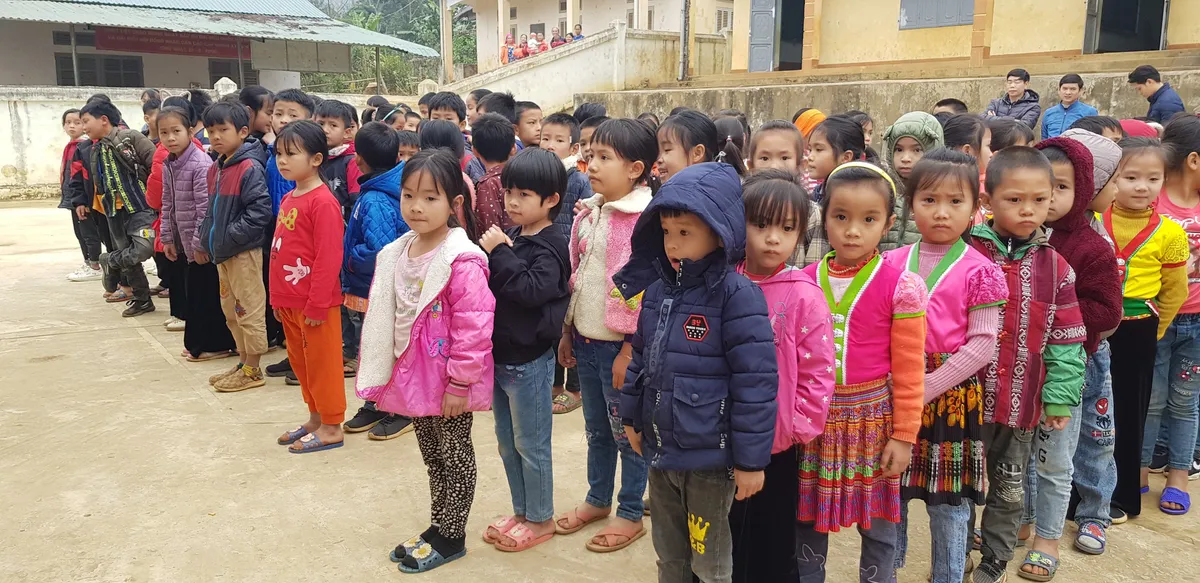 Món quà ý nghĩa cho các học sinh vùng cao dịp Tết Tân Sửu - Ảnh 2.