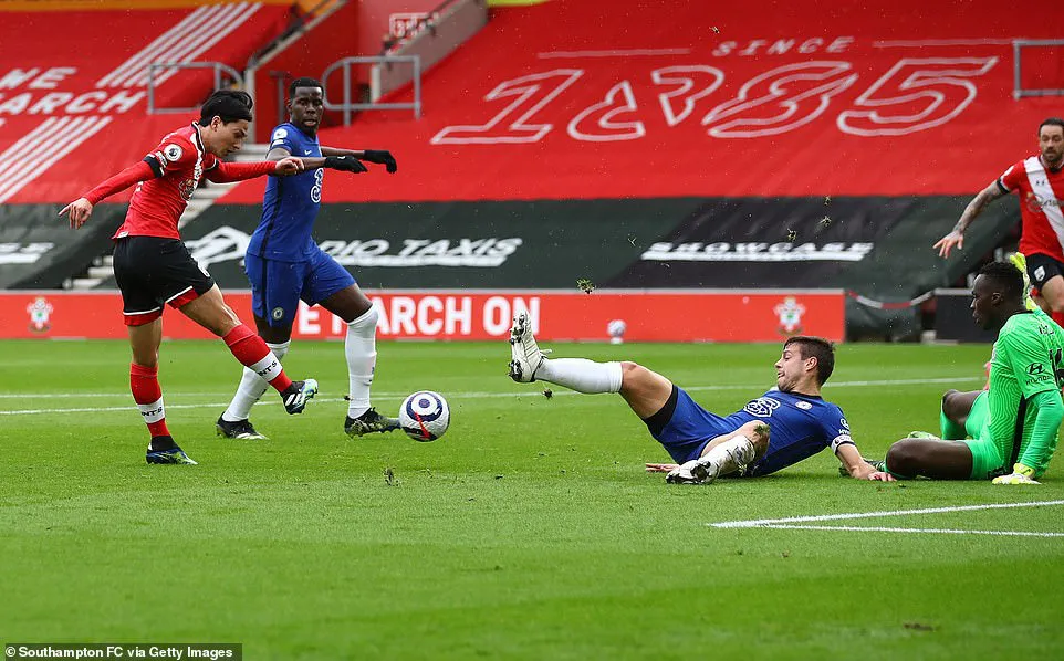 Southampton 1-1 Chelsea: Minamino chặn đứng mạch thắng của The Blues - Ảnh 1. Southampton 1-1 Chelsea: Minamino chặn đứng mạch thắng của The Blues - Ảnh 1.