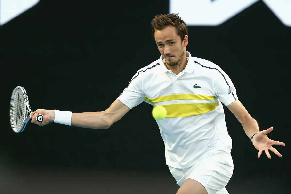 Thắng áp đảo Medvedev, Djokovic lần thứ 9 đăng quang tại Australia mở rộng - Ảnh 2. Thắng áp đảo Medvedev, Djokovic lần thứ 9 đăng quang tại Australia mở rộng - Ảnh 2.