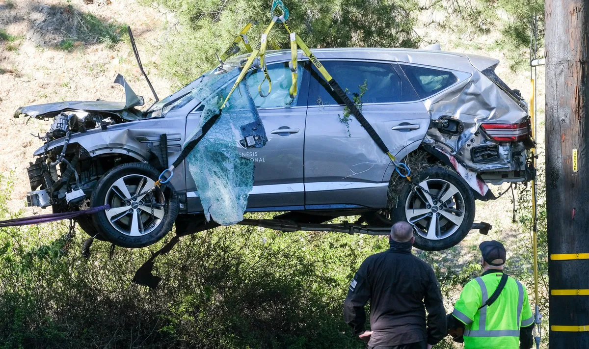 Sau tại nạn, Tiger Woods hiện đ&atilde; tỉnh t&aacute;o v&agrave; đang trong qu&aacute; tr&igrave;nh hồi phục - Ảnh 4.