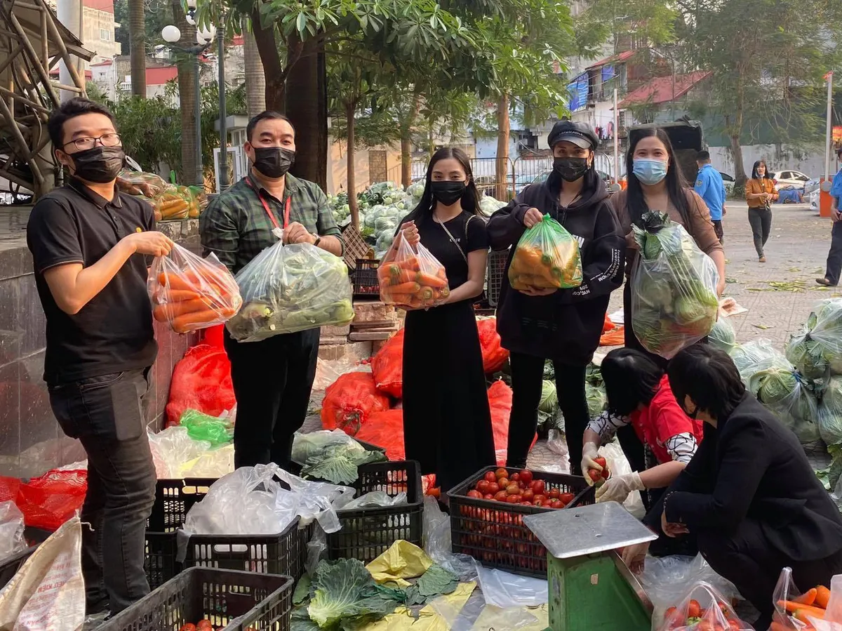 Giải cứu hơn 20 tấn nông sản tại điểm Đài THVN - Ảnh 5.