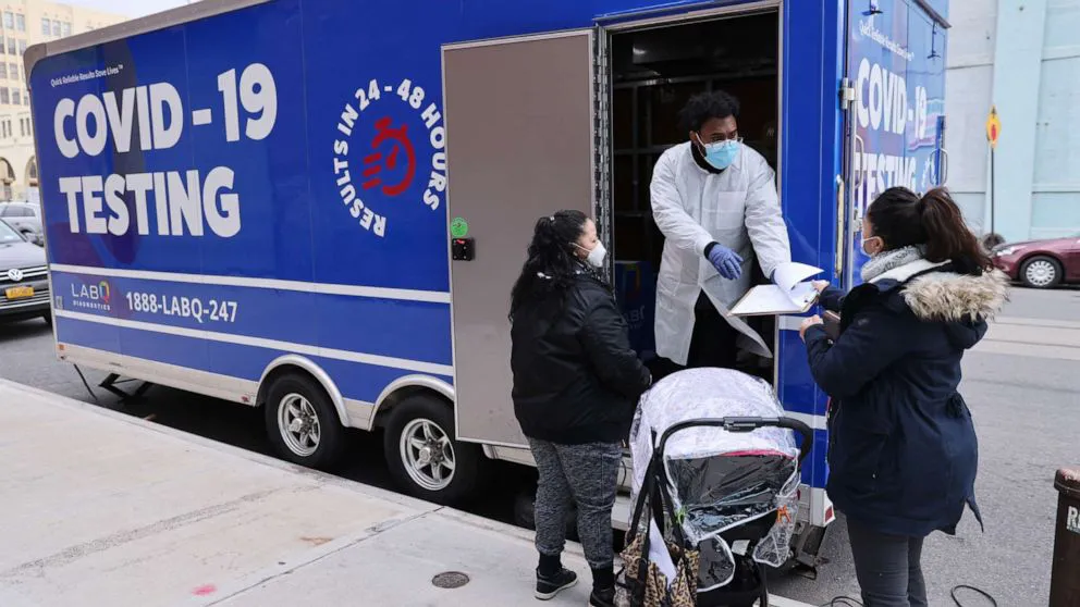 Thành phố New York (Mỹ) ghi nhận biến chủng mới có đột biến kháng vaccine - Ảnh 1. Thành phố New York (Mỹ) ghi nhận biến chủng mới có đột biến kháng vaccine - Ảnh 1.