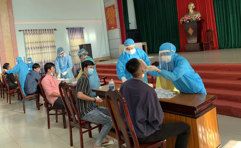 Đồng Nai xét nghiệm COVID-19 cho toàn bộ thanh niên nhập ngũ - Ảnh 2.