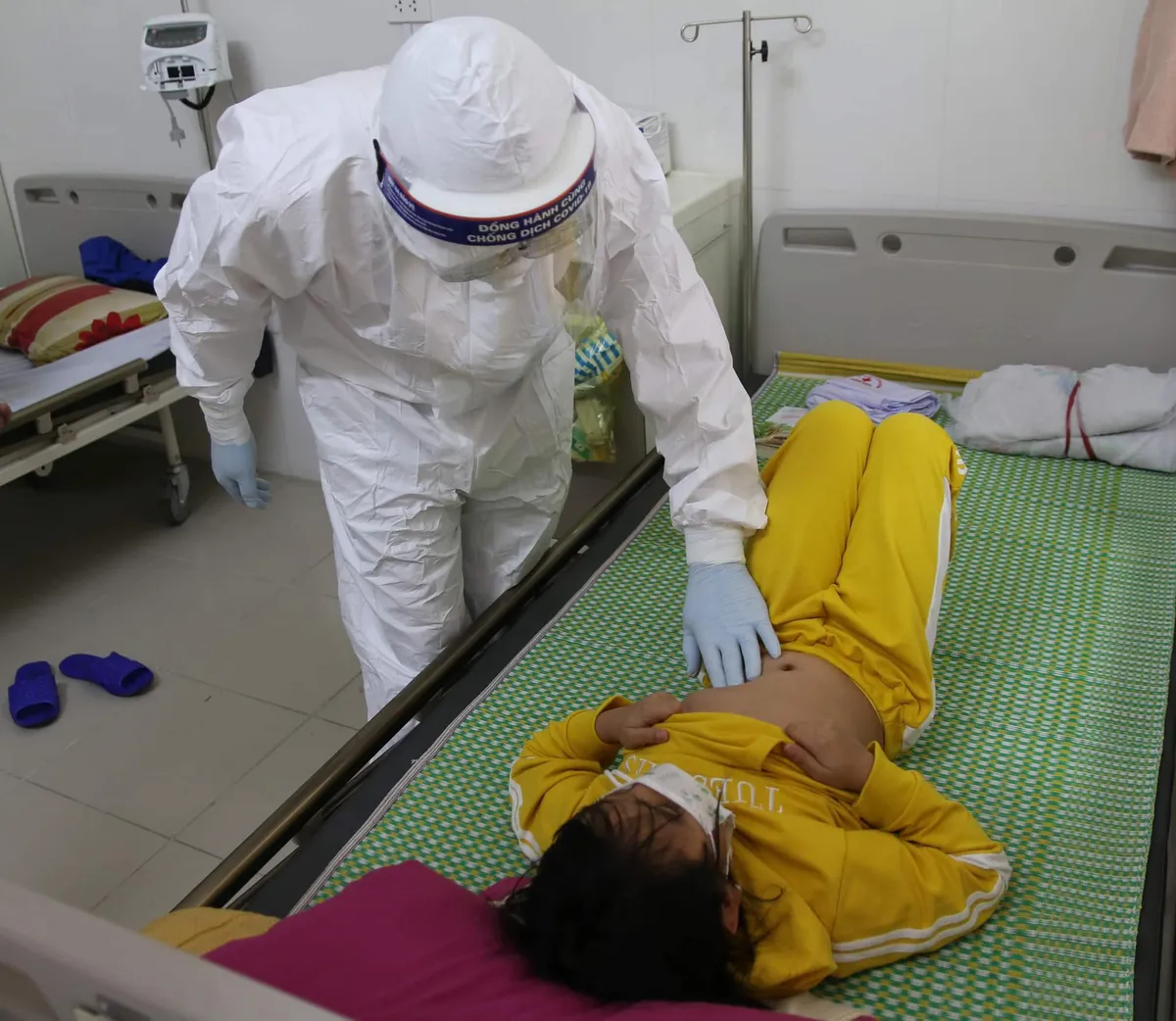 Bé sơ sinh và bé trai 9 tháng tuổi mắc COVID-19 có bệnh kèm theo - Ảnh 3. Bé sơ sinh và bé trai 9 tháng tuổi mắc COVID-19 có bệnh kèm theo - Ảnh 3.