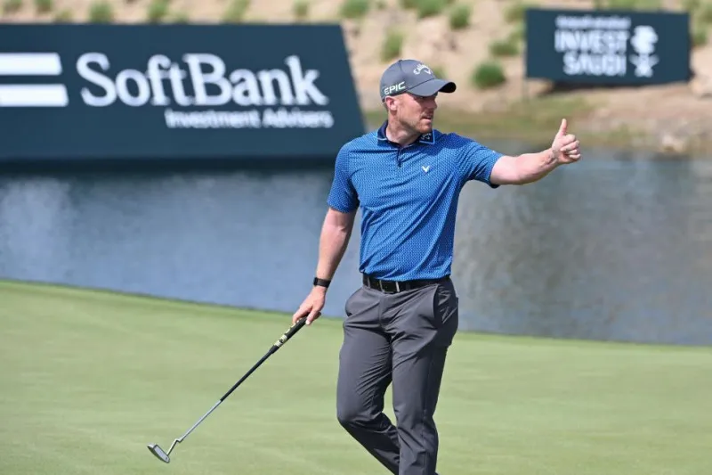 V&ograve;ng 2 giải golf Saudi International 2021: Ng&agrave;y thi đấu th&agrave;nh c&ocirc;ng của Ryan Fox - Ảnh 1.