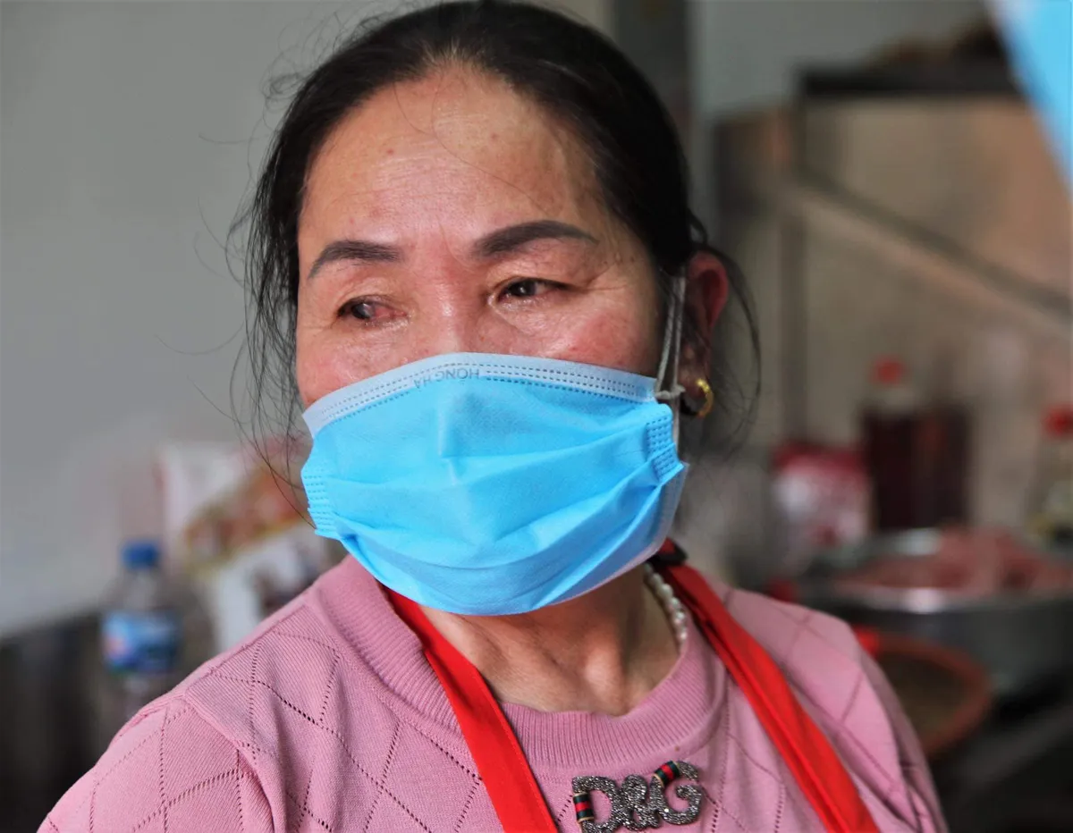 Những cô nuôi ở Bệnh viện dã chiến số 2 - Ảnh 2. Những cô nuôi ở Bệnh viện dã chiến số 2 - Ảnh 2.