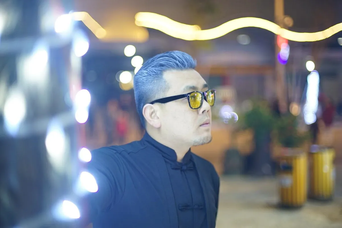 Trương Việt Thái và chàng ca sĩ mê thả hồn vào ca khúc - Ảnh 4. Trương Việt Thái và chàng ca sĩ mê thả hồn vào ca khúc - Ảnh 4.