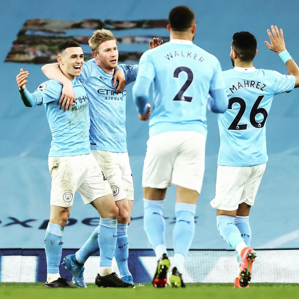 Đ&aacute; sớm v&ograve;ng 33 Ngoại hạng Anh: Đ&aacute;nh bại Southampton, Man City trở lại mạch chiến thắng - Ảnh 1.
