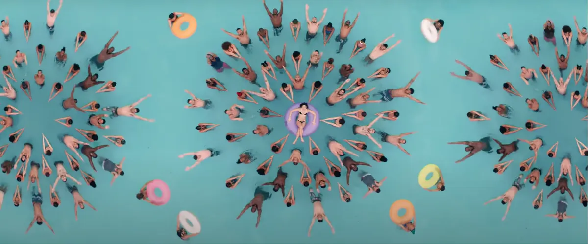 Kh&ocirc;ng thể ngồi y&ecirc;n với trailer In The Heights - Ảnh 4.