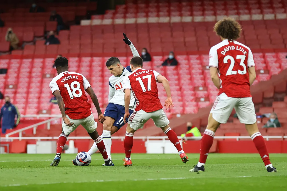 Arsenal 2-1 Tottenham: Lamela lập siêu phẩm, Pháo thủ vẫn ngược dòng ngoạn mục - Ảnh 2. Arsenal 2-1 Tottenham: Lamela lập siêu phẩm, Pháo thủ vẫn ngược dòng ngoạn mục - Ảnh 2.