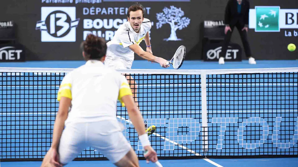 Daniil Medvedev vô địch giải quần vợt Marseille mở rộng - Ảnh 1. Daniil Medvedev vô địch giải quần vợt Marseille mở rộng - Ảnh 1.