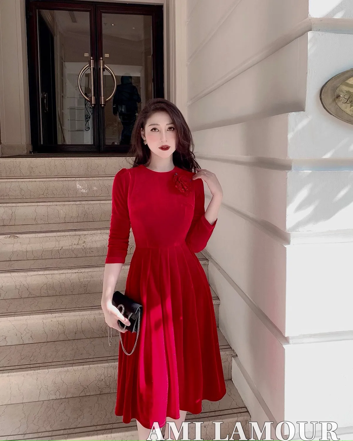 Mix đồ nhanh ch&oacute;ng c&ugrave;ng thời trang thiết kế Ami Lamour - Ảnh 1.