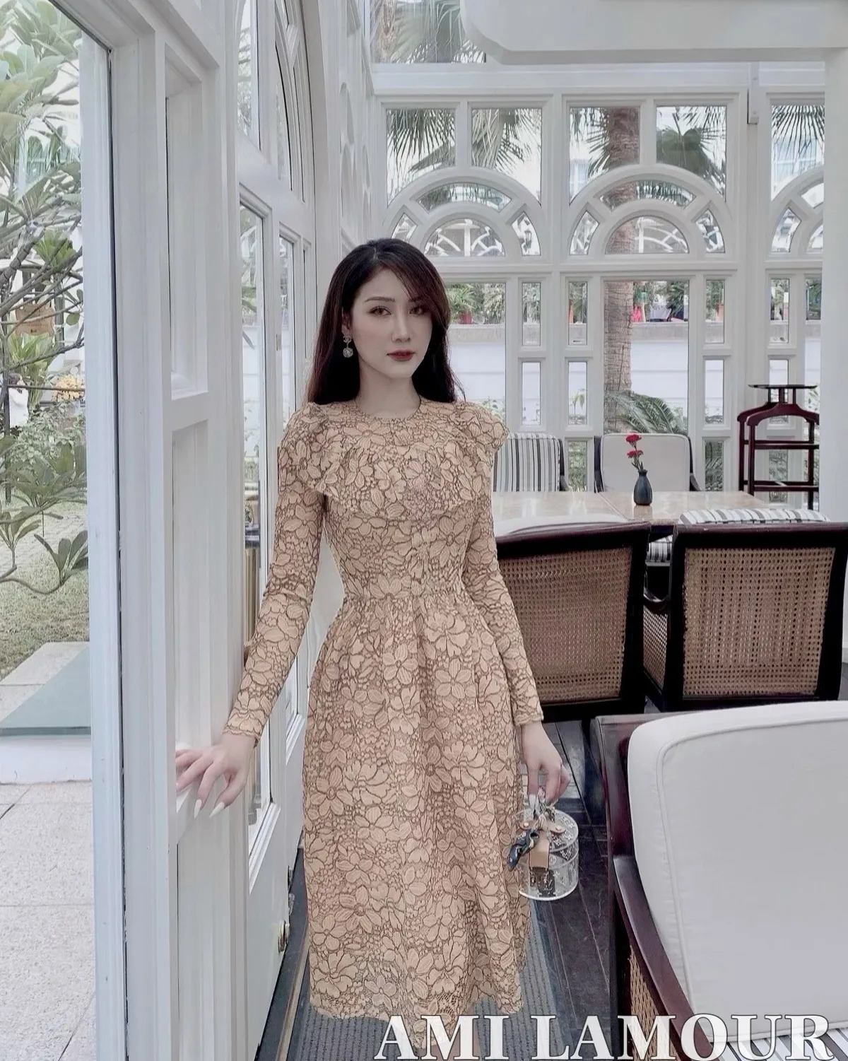 Mix đồ nhanh ch&oacute;ng c&ugrave;ng thời trang thiết kế Ami Lamour - Ảnh 3.