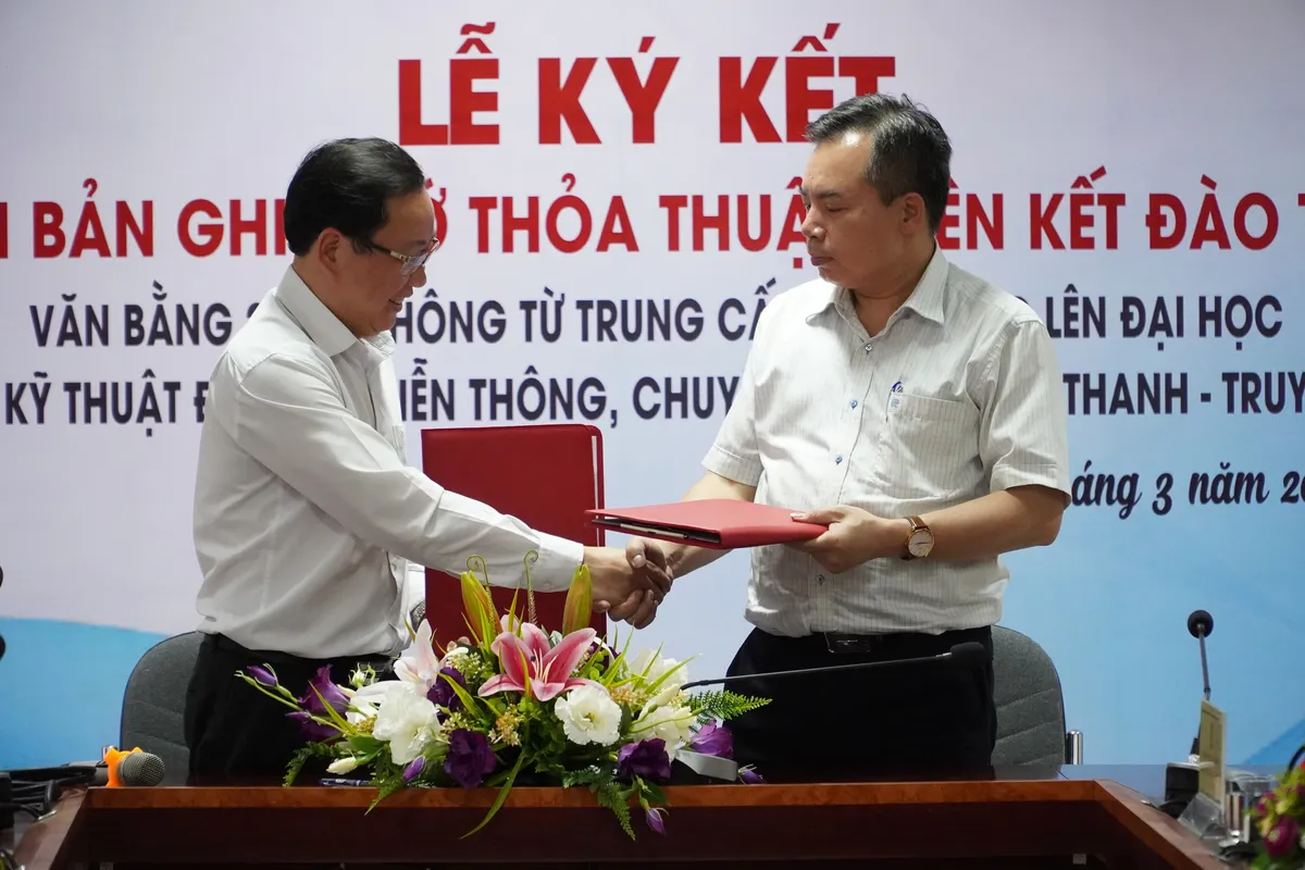 Cao đẳng Truyền hình: Học sinh hệ song bằng có cơ hội liên thông lên đại học từ năm 2021 - Ảnh 2.