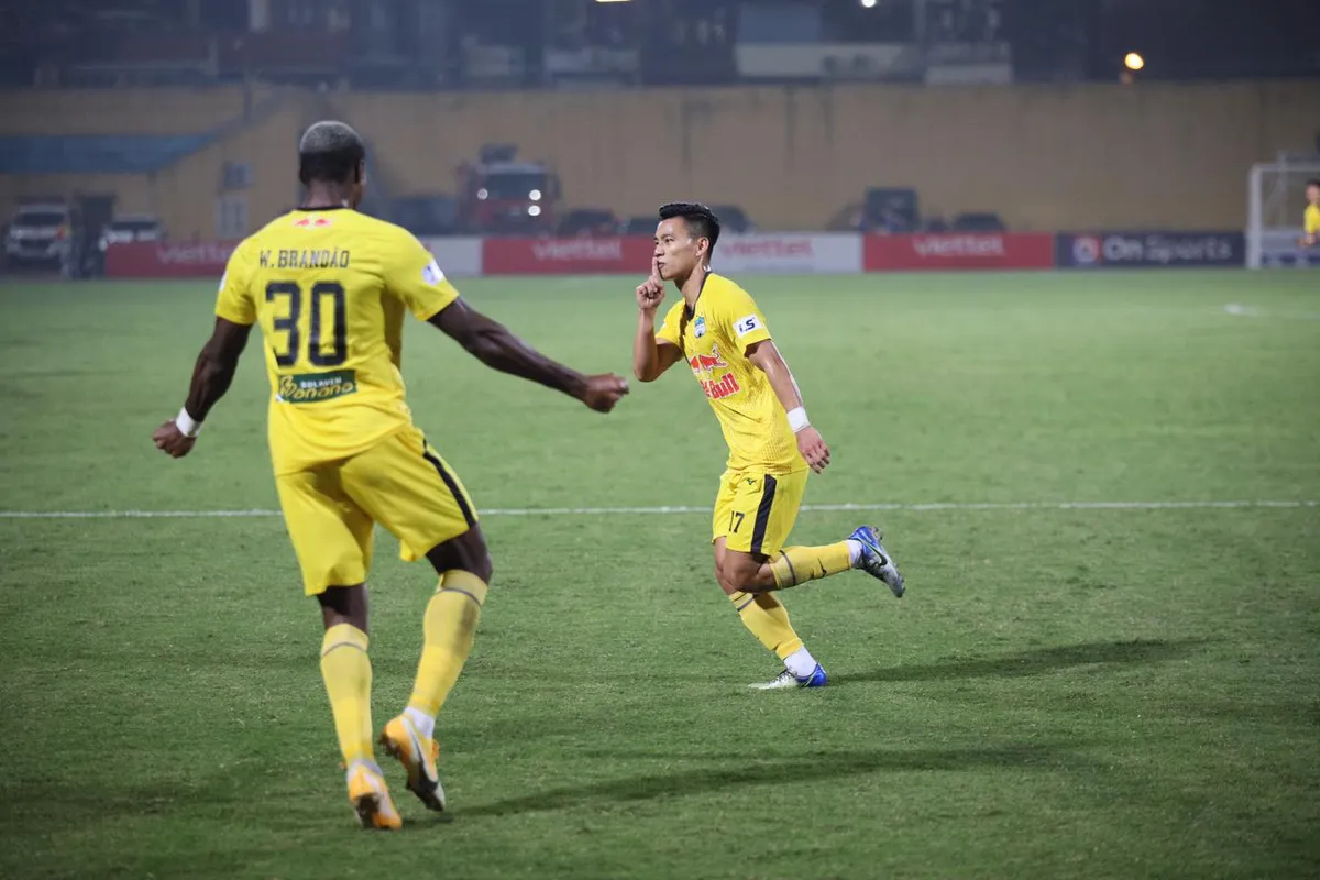 ẢNH: C&ocirc;ng Phượng, Văn Thanh lập c&ocirc;ng, HAGL đ&aacute;nh bại ĐKVĐ V.League Viettel - Ảnh 13.
