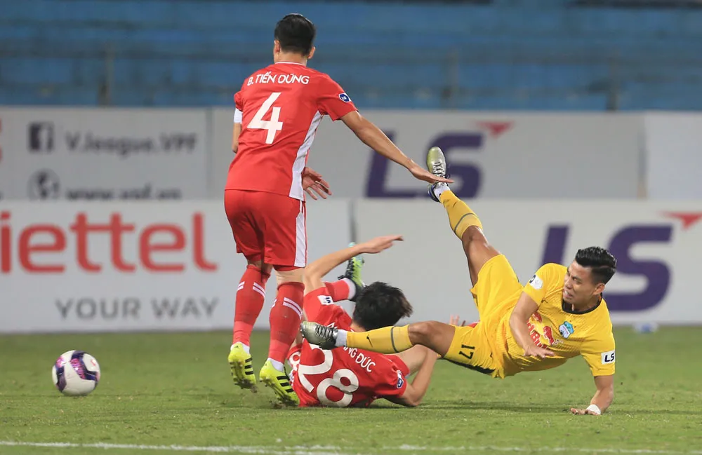ẢNH: C&ocirc;ng Phượng, Văn Thanh lập c&ocirc;ng, HAGL đ&aacute;nh bại ĐKVĐ V.League Viettel - Ảnh 2.