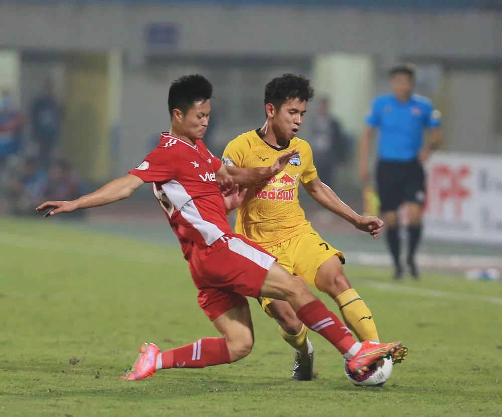 ẢNH: C&ocirc;ng Phượng, Văn Thanh lập c&ocirc;ng, HAGL đ&aacute;nh bại ĐKVĐ V.League Viettel - Ảnh 1.