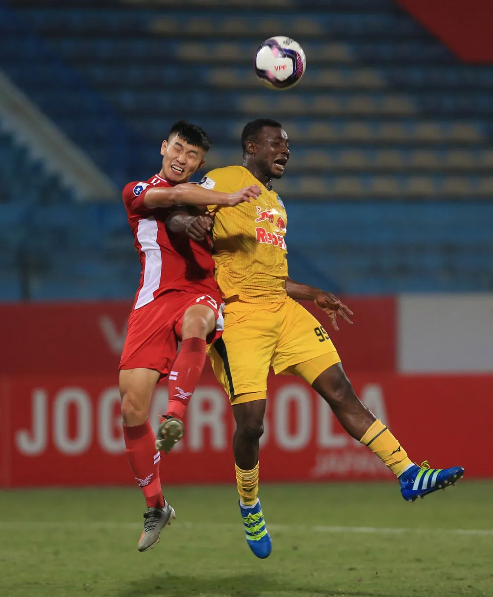 ẢNH: C&ocirc;ng Phượng, Văn Thanh lập c&ocirc;ng, HAGL đ&aacute;nh bại ĐKVĐ V.League Viettel - Ảnh 11.