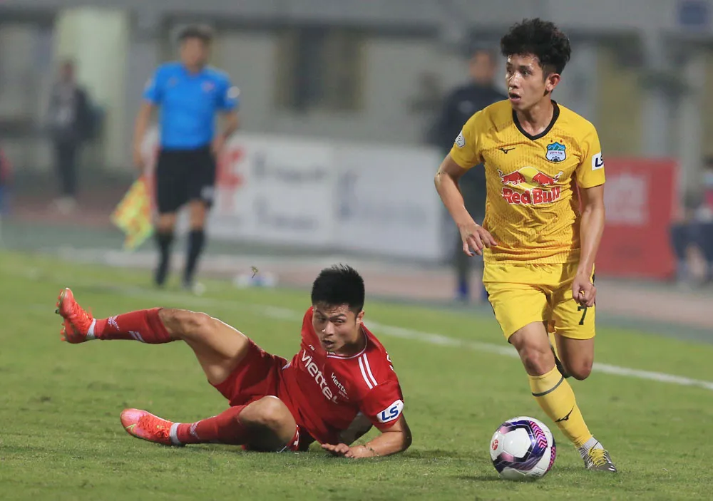 ẢNH: C&ocirc;ng Phượng, Văn Thanh lập c&ocirc;ng, HAGL đ&aacute;nh bại ĐKVĐ V.League Viettel - Ảnh 6.