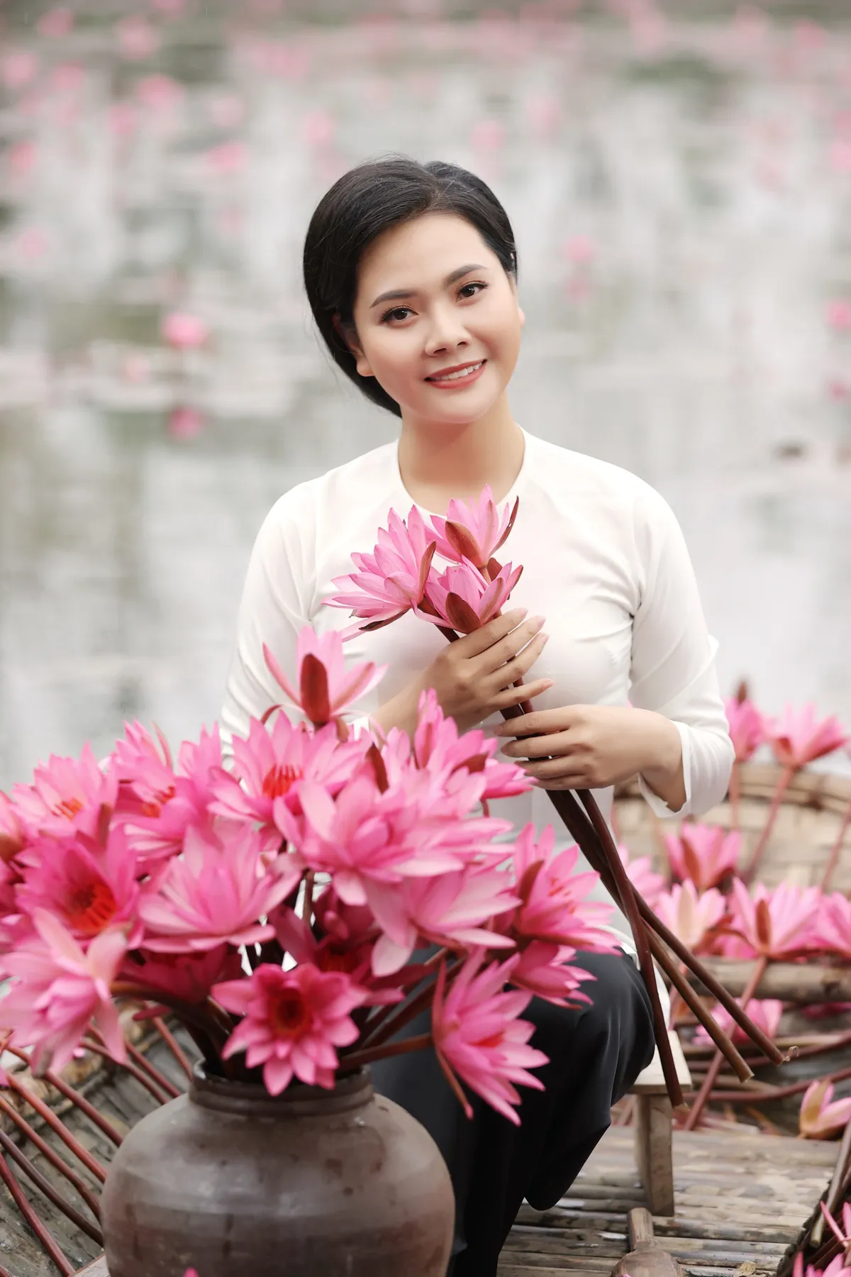 Sao mai Lương Nguyệt Anh đưa “chàng trai đặc biệt” vào MV dịp 8/3 - Ảnh 6.