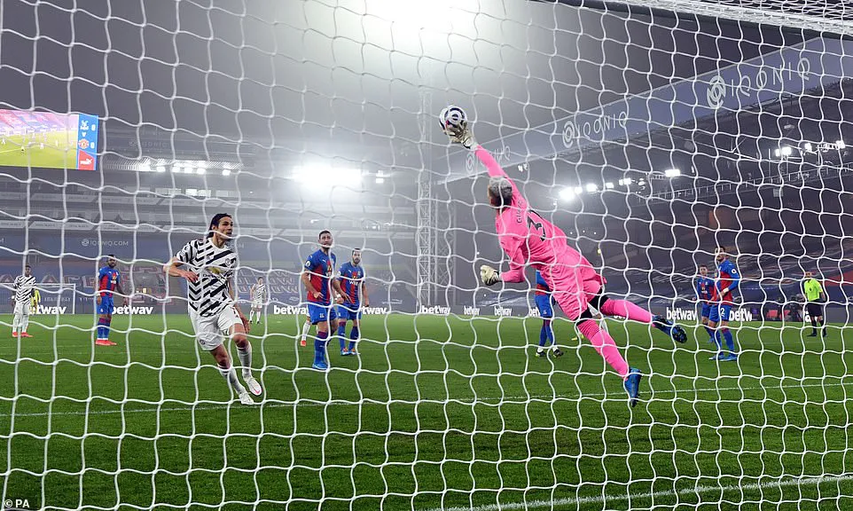 Man Utd hụt hơi trong cuộc đua vô địch Ngoại hạng Anh - Ảnh 1. Man Utd hụt hơi trong cuộc đua vô địch Ngoại hạng Anh - Ảnh 1.