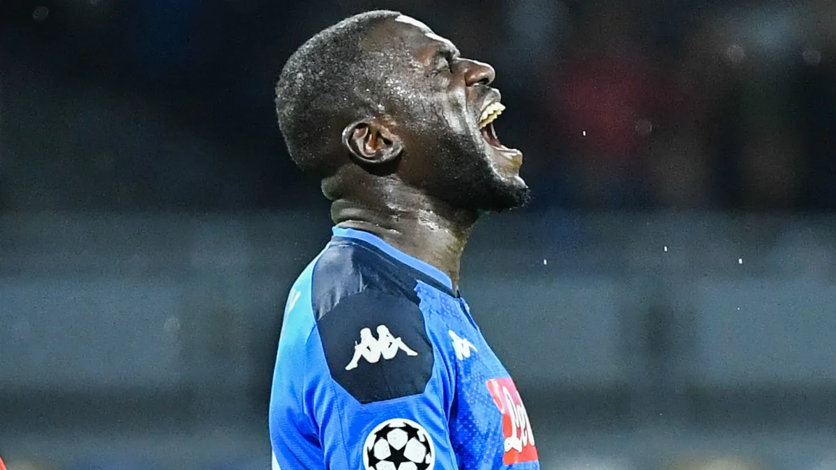 Bayern Munich sắp mua si&ecirc;u trung vệ của Napoli - Ảnh 1.