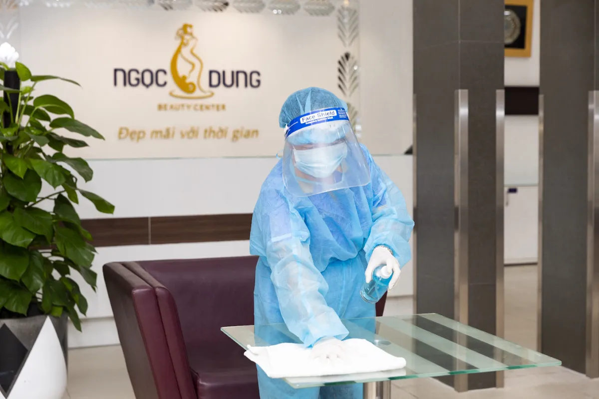 100% nhân viên hệ thống TMV Ngọc Dung âm tính với SARS-CoV-2 trước ngày mở cửa - Ảnh 3. 100% nhân viên hệ thống TMV Ngọc Dung âm tính với SARS-CoV-2 trước ngày mở cửa - Ảnh 3.