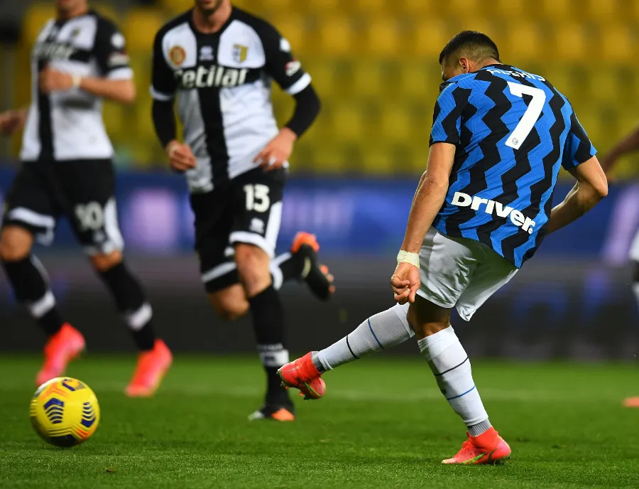 Parma 1-2 Inter Milan: Alexis tỏa sáng, Inter vững ngôi đầu - Ảnh 1. Parma 1-2 Inter Milan: Alexis tỏa sáng, Inter vững ngôi đầu - Ảnh 1.