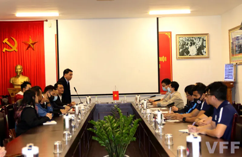 Các chuyên gia, bác sỹ hội chẩn tình trạng chấn thương của cầu thủ ĐTQG Đoàn Văn Hậu - Ảnh 1. Các chuyên gia, bác sỹ hội chẩn tình trạng chấn thương của cầu thủ ĐTQG Đoàn Văn Hậu - Ảnh 1.
