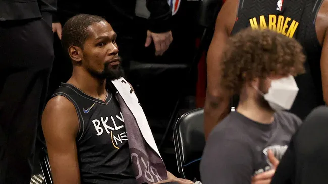 NBA không bắt buộc các cầu thủ phải tiêm vaccine COVID-19 - Ảnh 1. NBA không bắt buộc các cầu thủ phải tiêm vaccine COVID-19 - Ảnh 1.