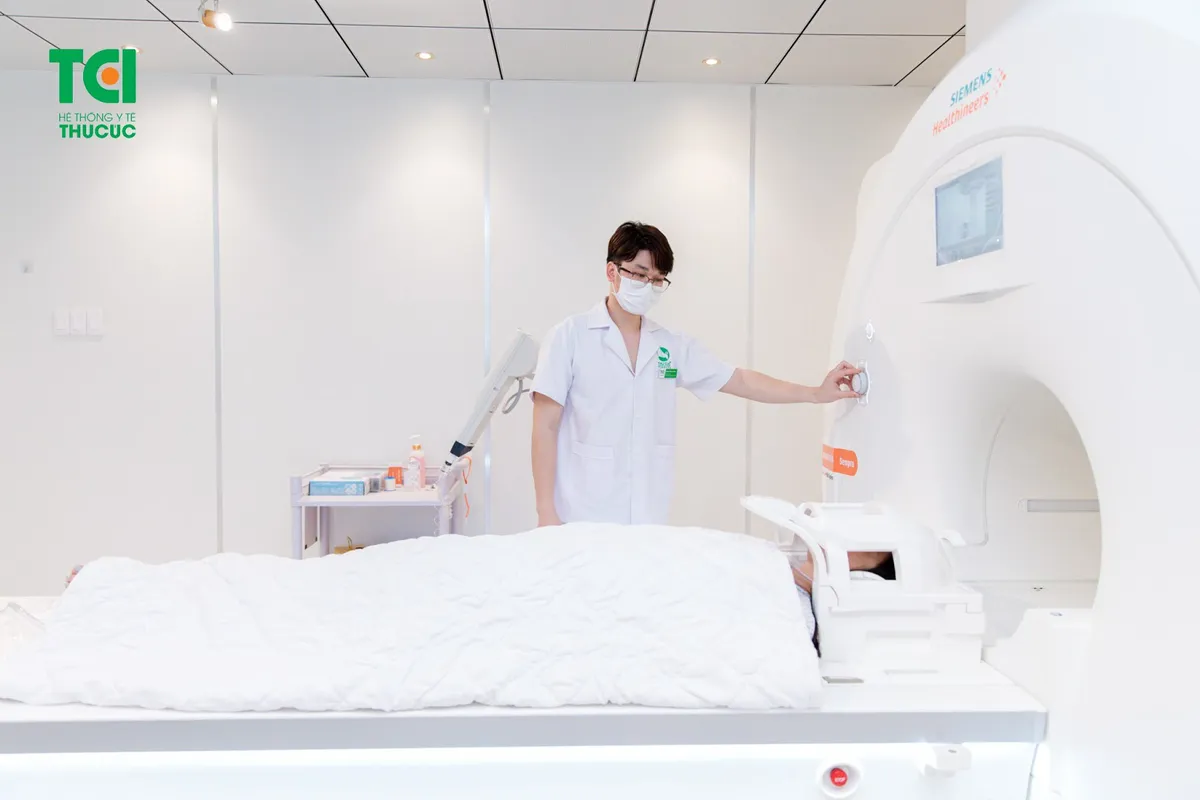 Tưởng bệnh “dân văn phòng”, ai ngờ “ôm” bệnh hiếm nhiều năm - Ảnh 1. Tưởng bệnh “dân văn phòng”, ai ngờ “ôm” bệnh hiếm nhiều năm - Ảnh 1.