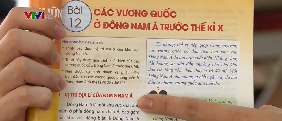 Sách giáo khoa mới tích hợp môn, sinh viên sư phạm chạy đua bổ sung kiến thức - Ảnh 1.