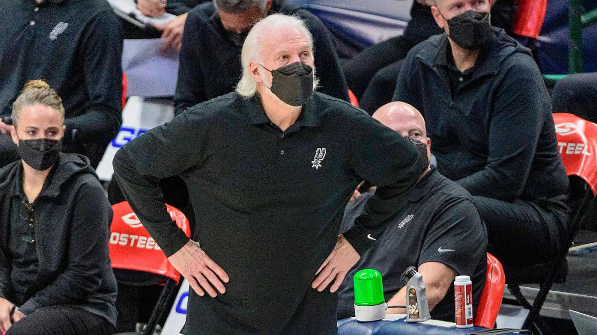 NBA phạt San Antonio Spurs vì không sử dụng đội hình mạnh nhất - Ảnh 1. NBA phạt San Antonio Spurs vì không sử dụng đội hình mạnh nhất - Ảnh 1.