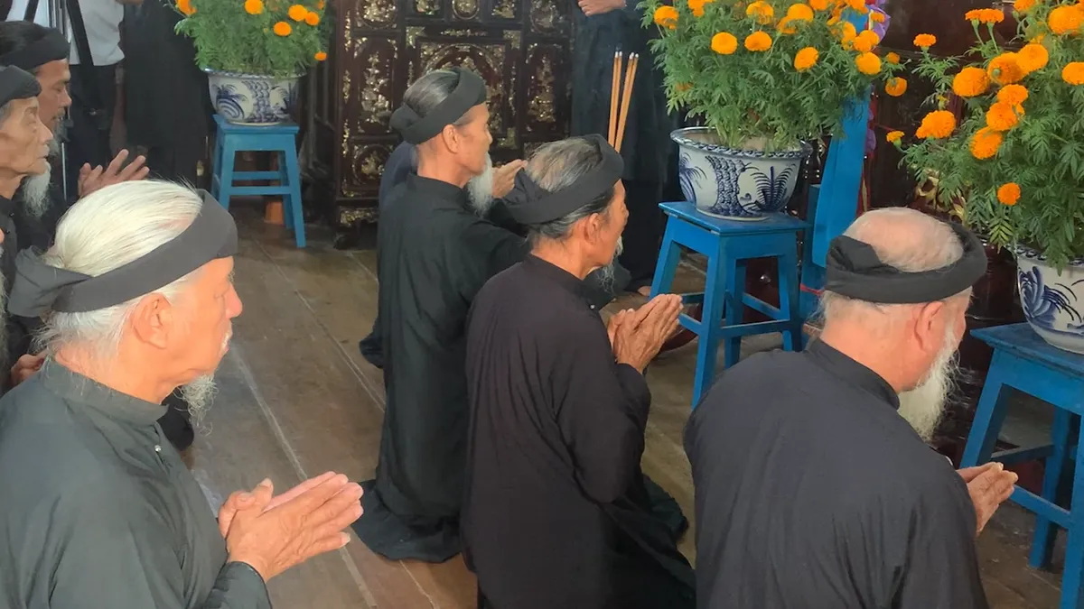 Nh&agrave; Lớn Long Sơn tổ chức lễ viếng đền &Ocirc;ng Trần - Ảnh 1.