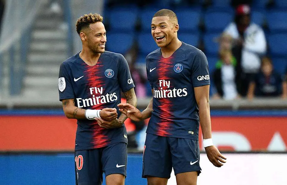 Vì sao PSG, Bayern và Dortmund nói không với Super League? - Ảnh 3. Vì sao PSG, Bayern và Dortmund nói không với Super League? - Ảnh 3.